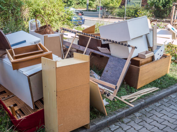 Best Trash Removal Near Me  in Loyalhanna, PA